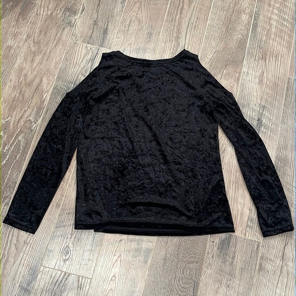 SANCTUARY Woman’s Black Velvet Cold Shoulder Long Sleeve Size Medium - Picture 3 of 5